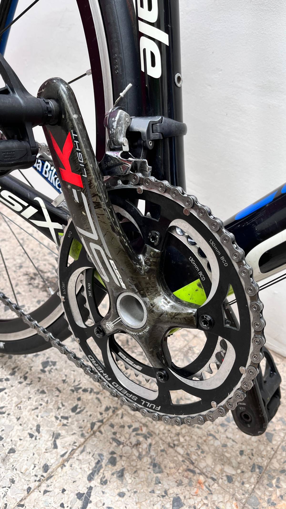 Foto de Cannondale SuperSix Carbono y grupo Ultegra