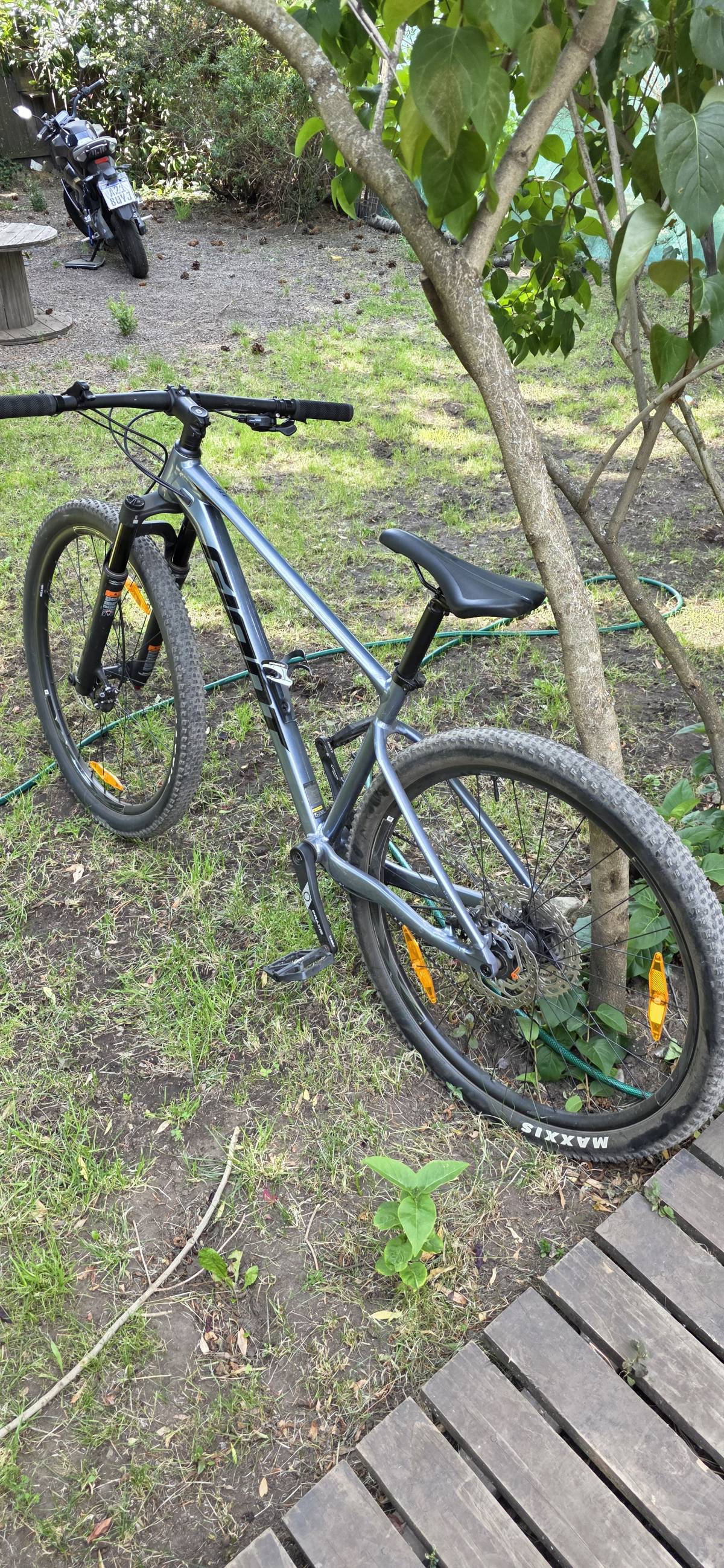 Foto de Bicicleta de montaña GIANT XTC SLR 2 2024